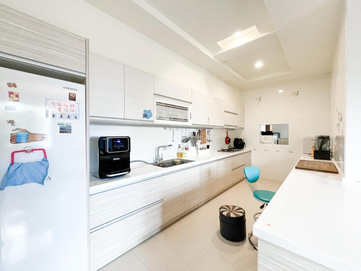 Sevilla Hostel T'ai-tung Zewnętrze zdjęcie