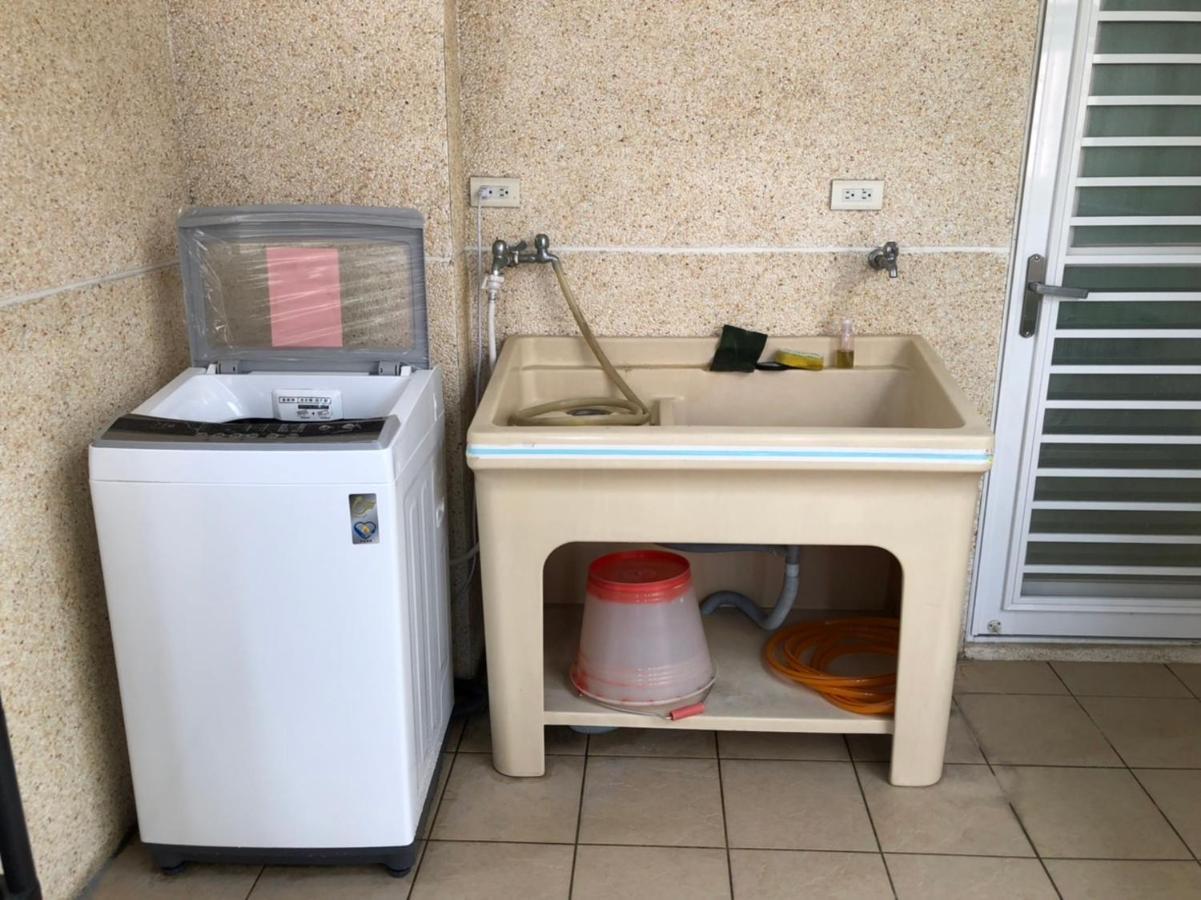 Sevilla Hostel T'ai-tung Zewnętrze zdjęcie